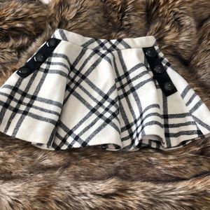 French cream/black plaid skirt